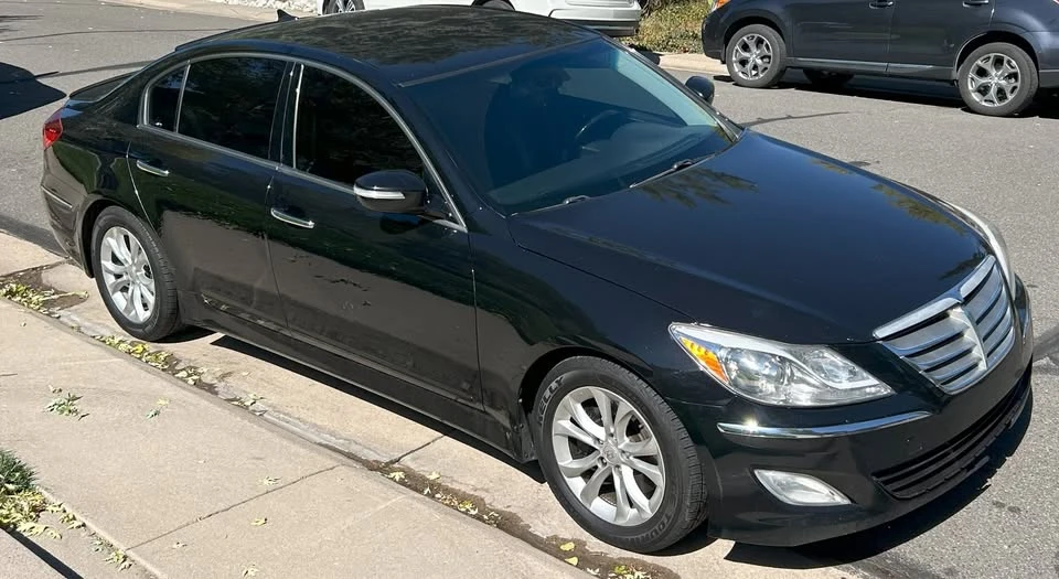 2013 Hyundai Genesis - Image 14 of 15