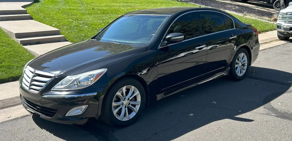 2013 Hyundai Genesis - Image 15 of 15