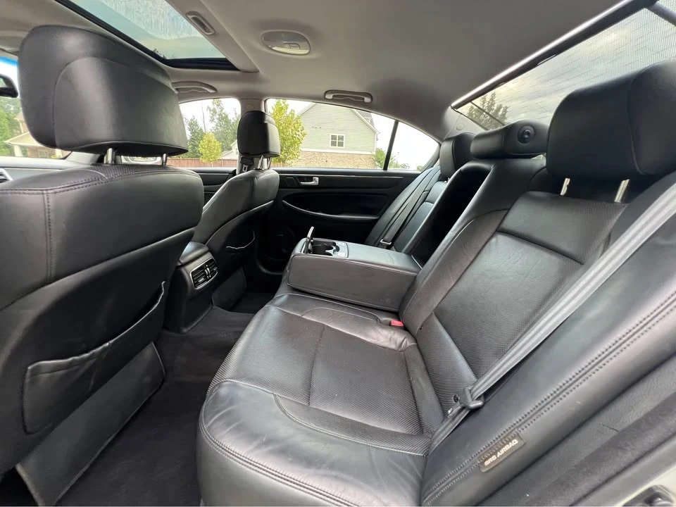 2013 Hyundai Genesis - Image 19 of 20