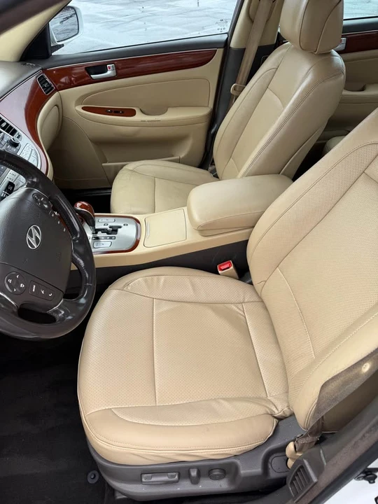 2013 Hyundai Genesis - Image 5 of 19
