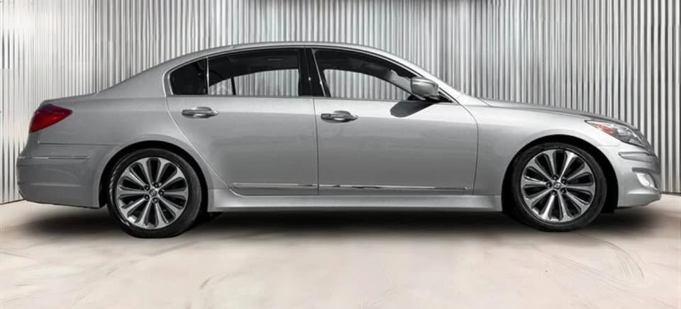 2013 Hyundai Genesis - Image 2 of 16