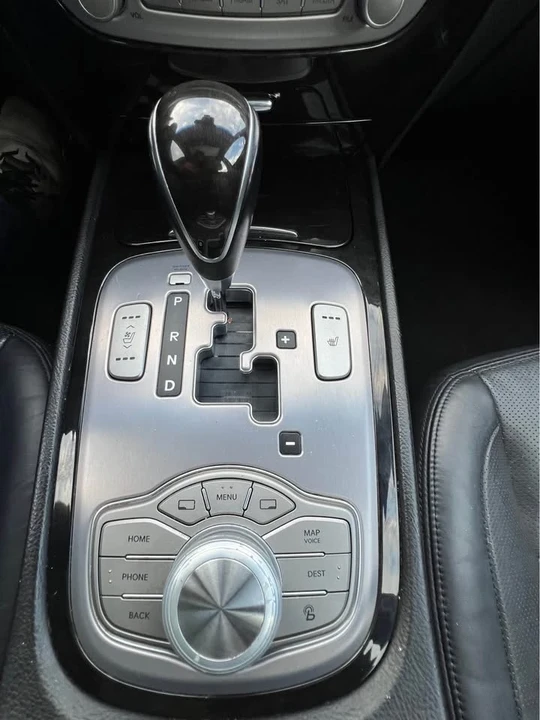 2013 Hyundai Genesis - Image 13 of 20