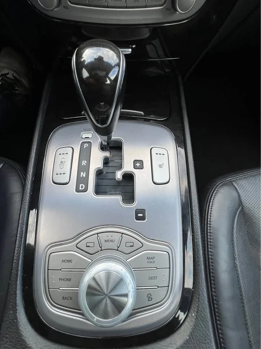 2013 Hyundai Genesis - Image 9 of 20