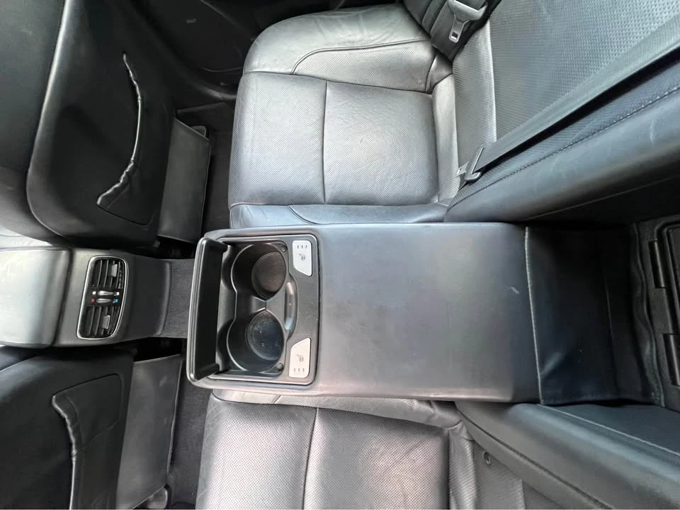 2013 Hyundai Genesis - Image 17 of 20