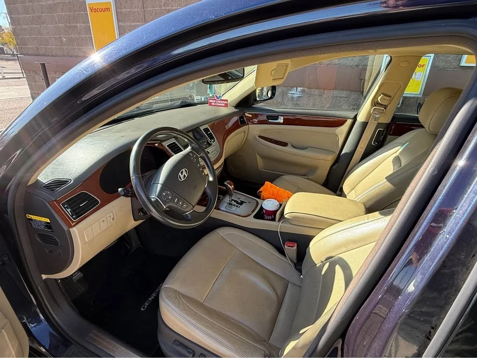 2013 Hyundai Genesis - Image 4 of 9