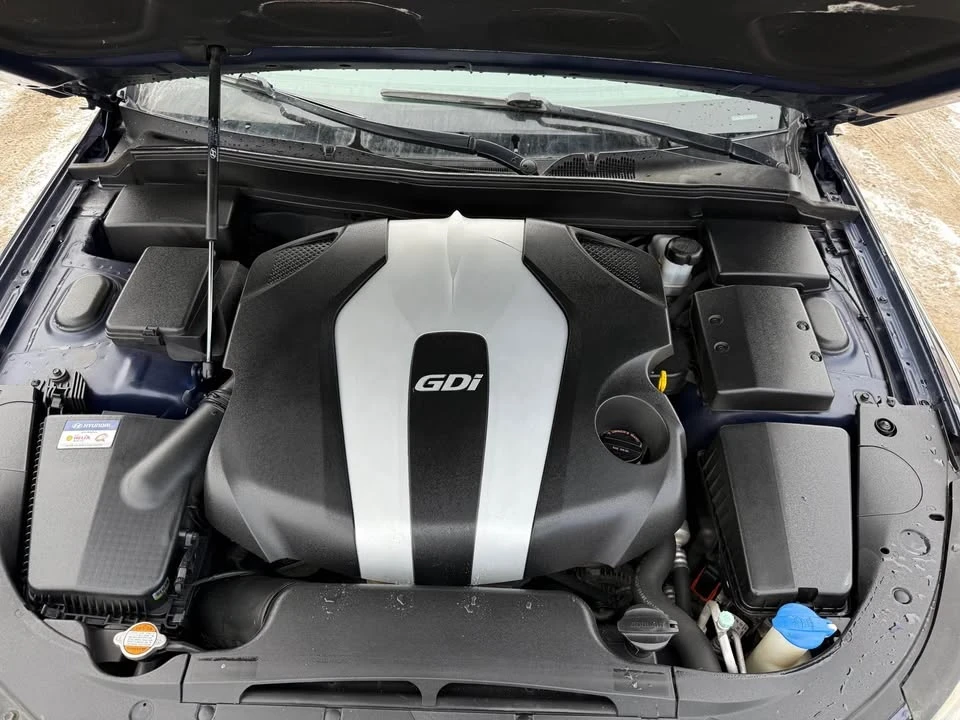 2013 Hyundai Genesis - Image 7 of 9