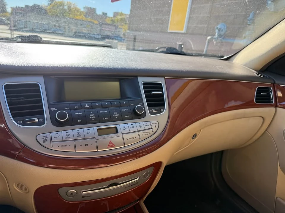 2013 Hyundai Genesis - Image 5 of 9