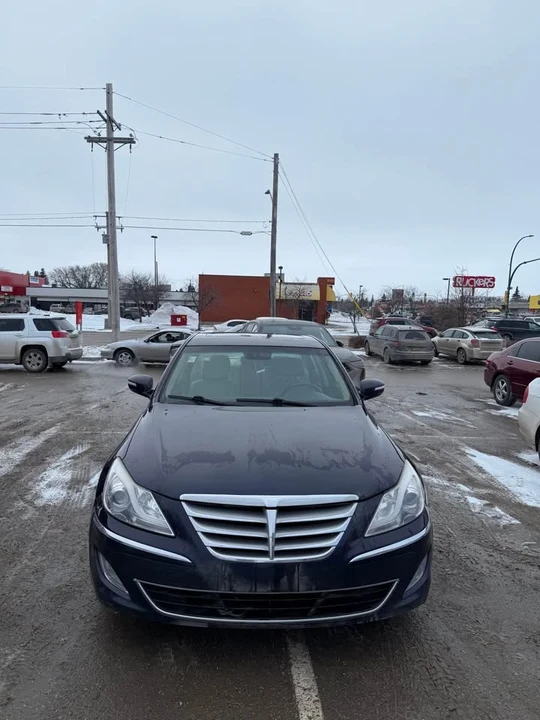 2013 Hyundai Genesis - Image 8 of 9