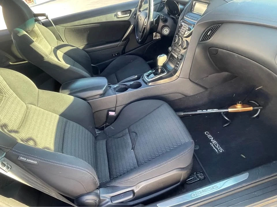2013 Hyundai Genesis - Image 5 of 8