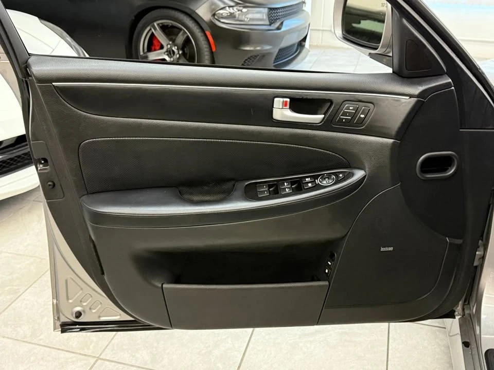 2013 Hyundai Genesis - Image 9 of 20