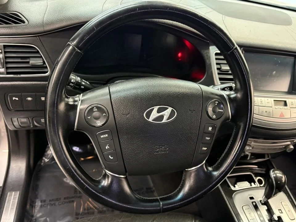 2013 Hyundai Genesis - Image 14 of 20