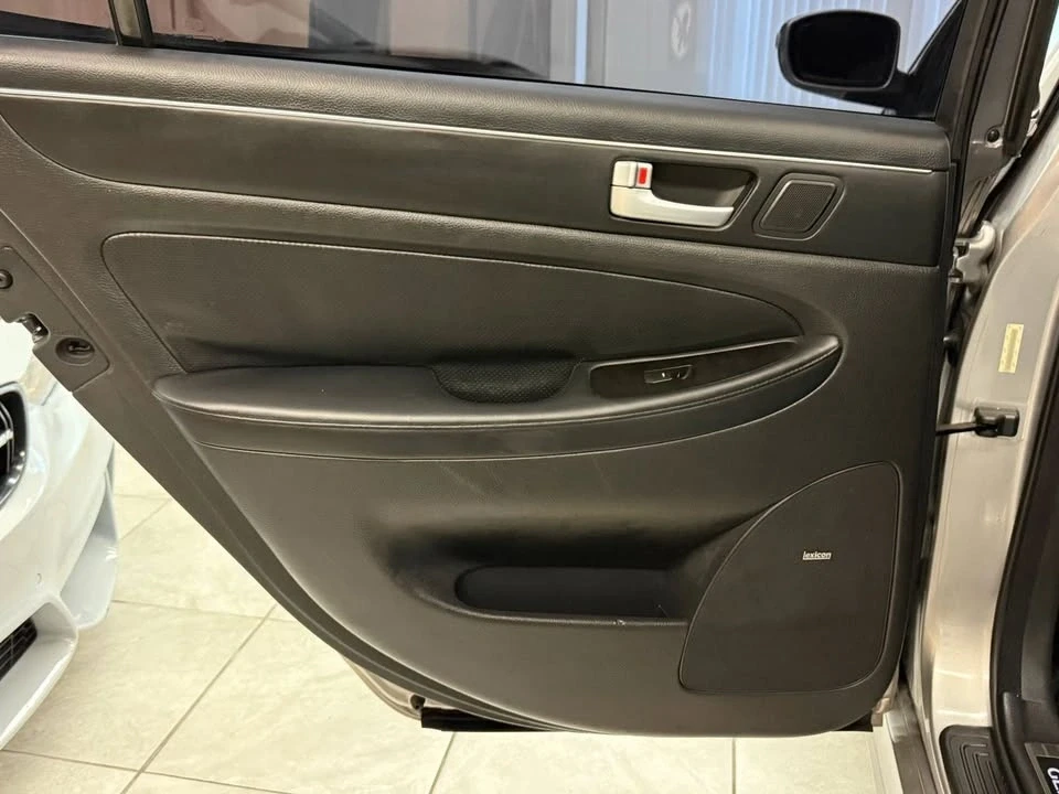 2013 Hyundai Genesis - Image 11 of 20