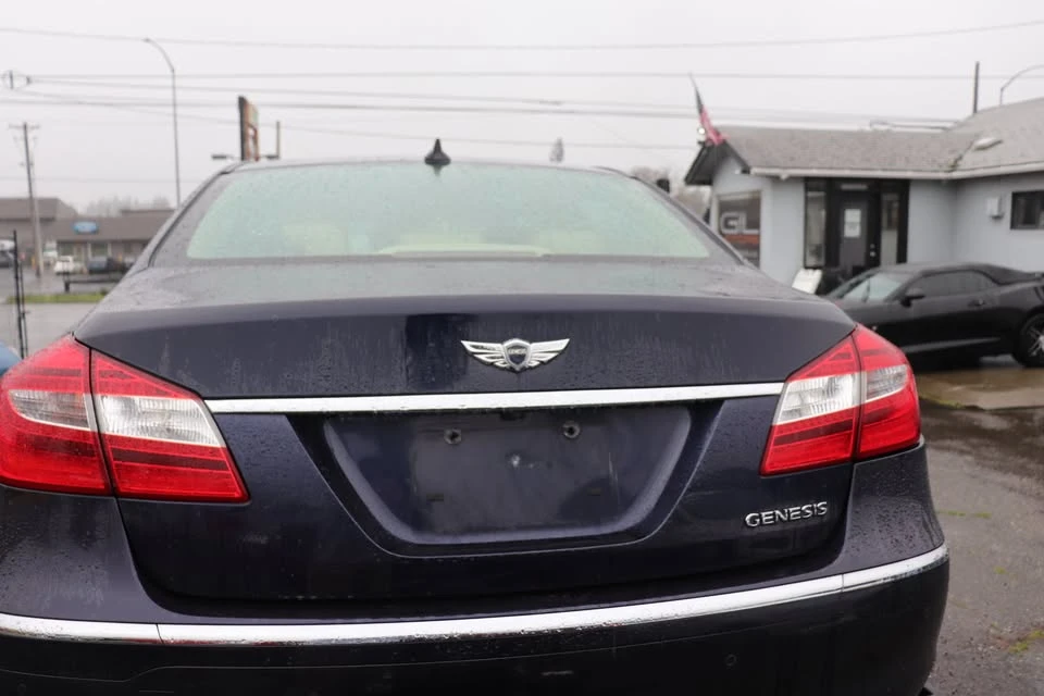 2013 Hyundai Genesis - Image 4 of 7
