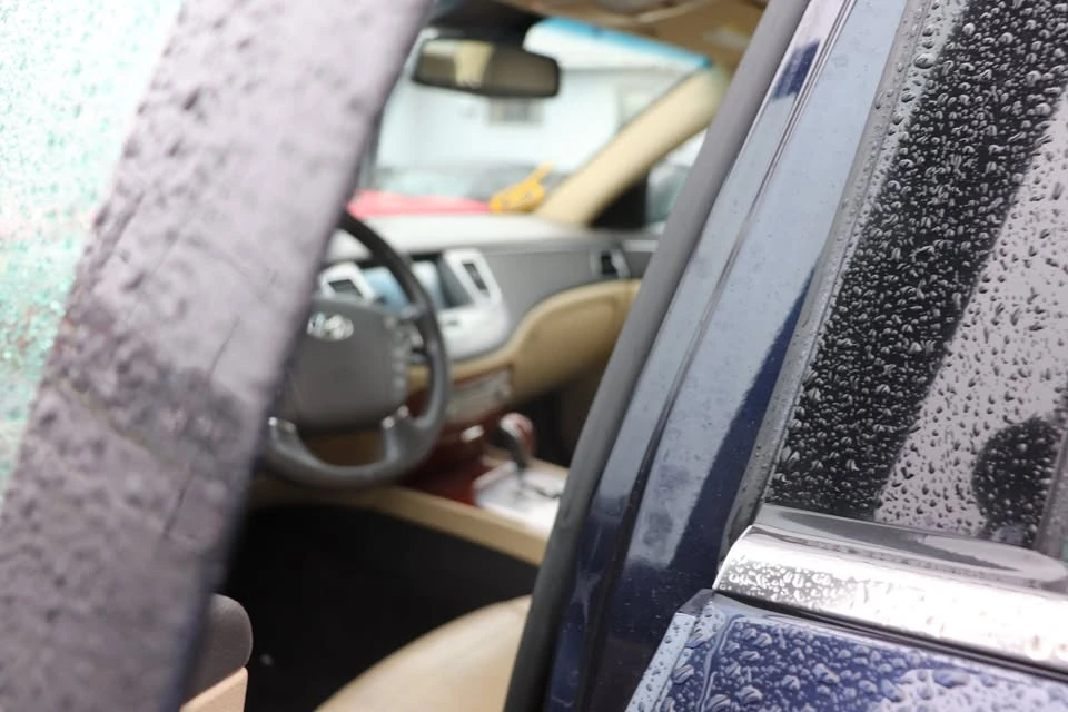 2013 Hyundai Genesis - Image 7 of 7