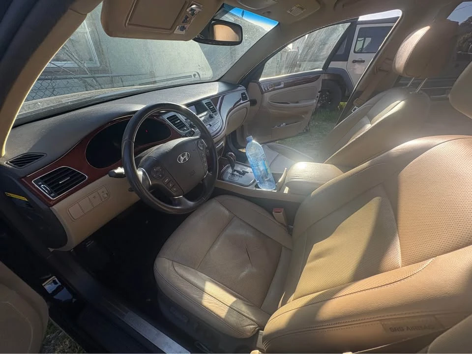 2013 Hyundai Genesis - Image 7 of 8