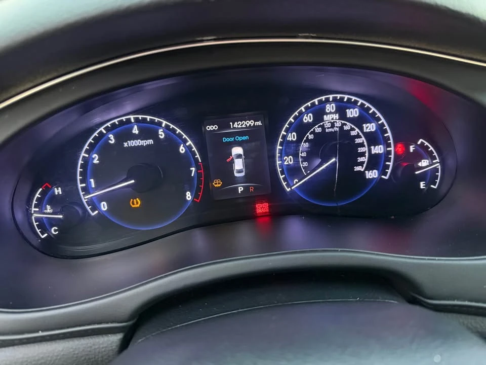 2013 Hyundai Genesis - Image 8 of 8