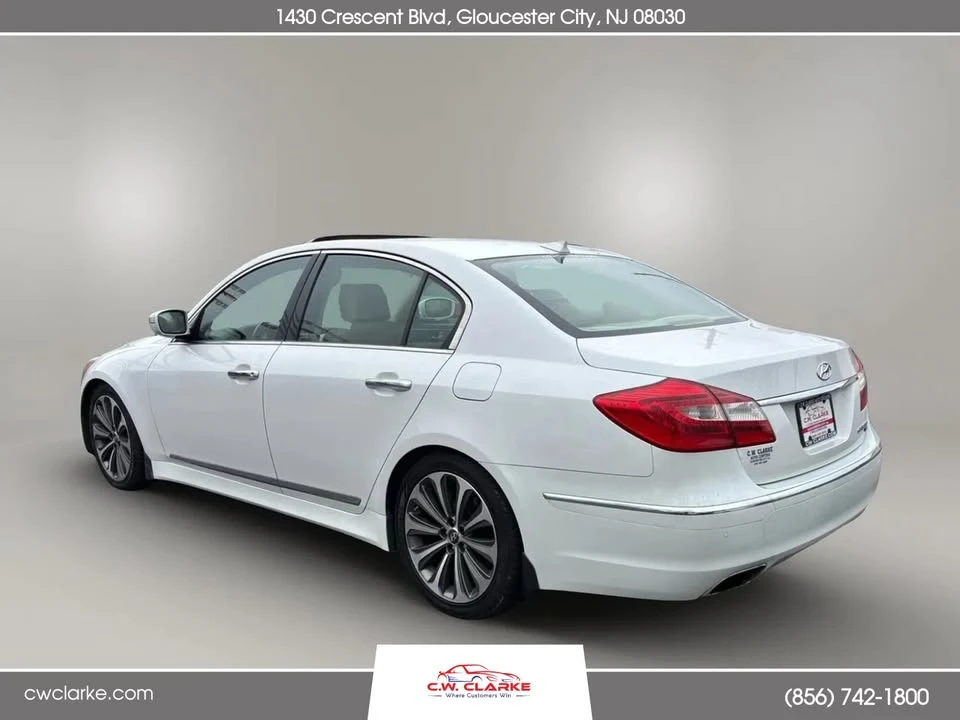 2013 Hyundai Genesis - Image 5 of 6
