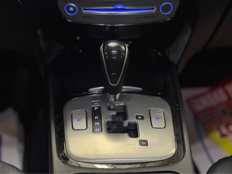 2013 Hyundai Genesis - Image 14 of 19