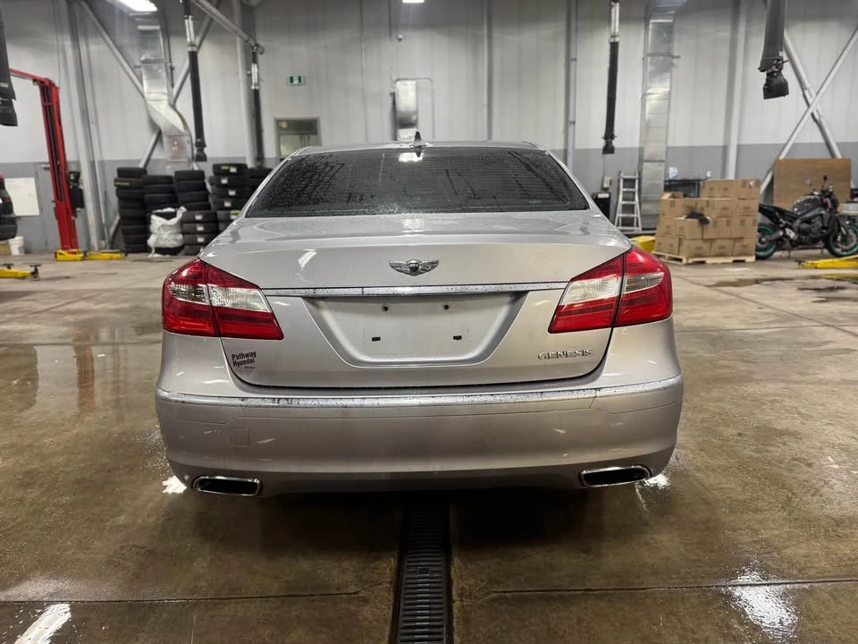 2013 Hyundai Genesis - Image 4 of 19