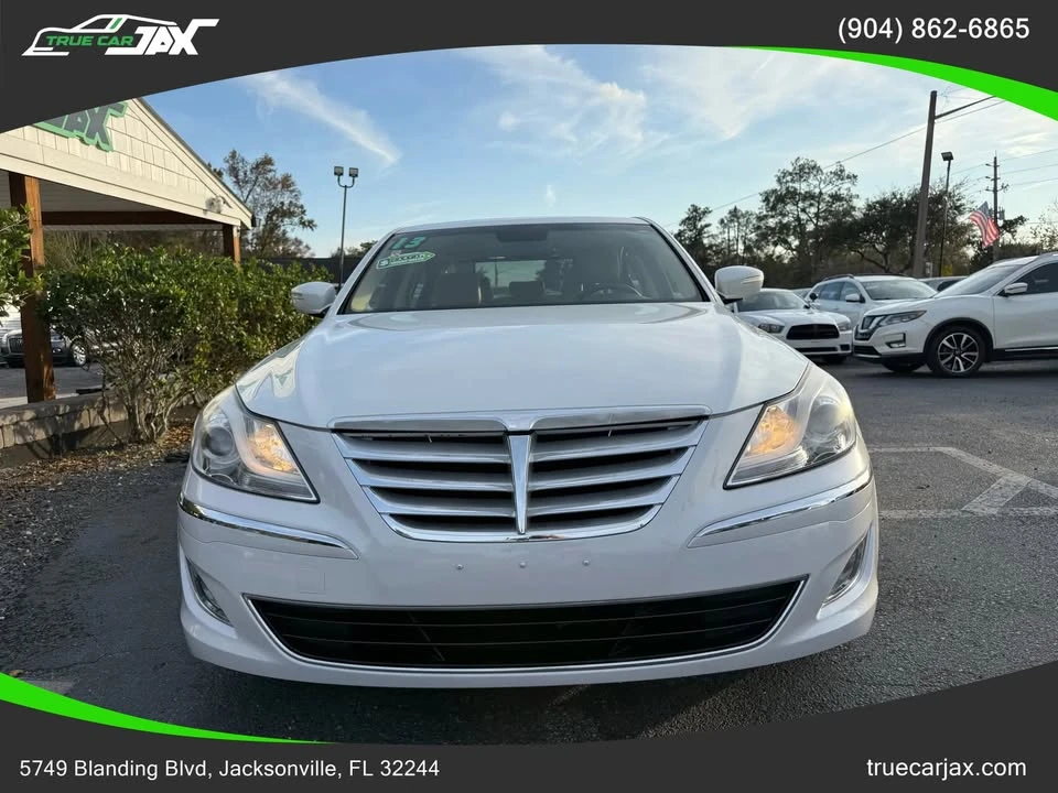 2013 Hyundai Genesis - Image 2 of 20