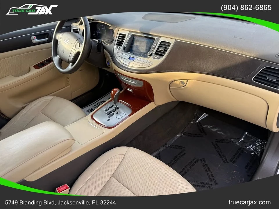 2013 Hyundai Genesis - Image 15 of 20