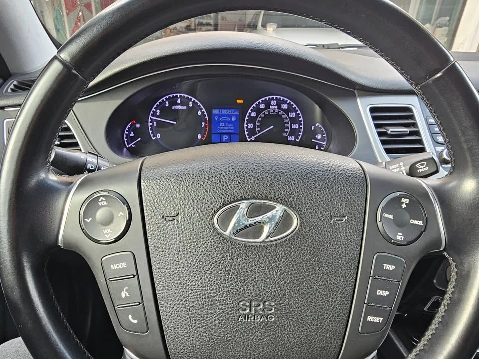 2013 Hyundai Genesis - Image 14 of 20