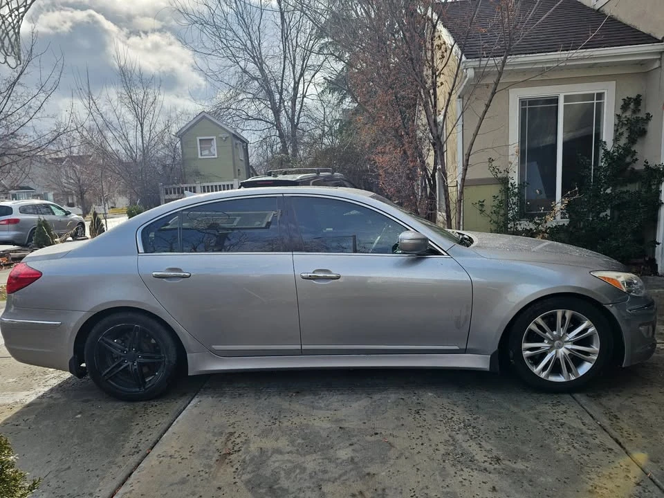 2013 Hyundai Genesis - Image 4 of 20