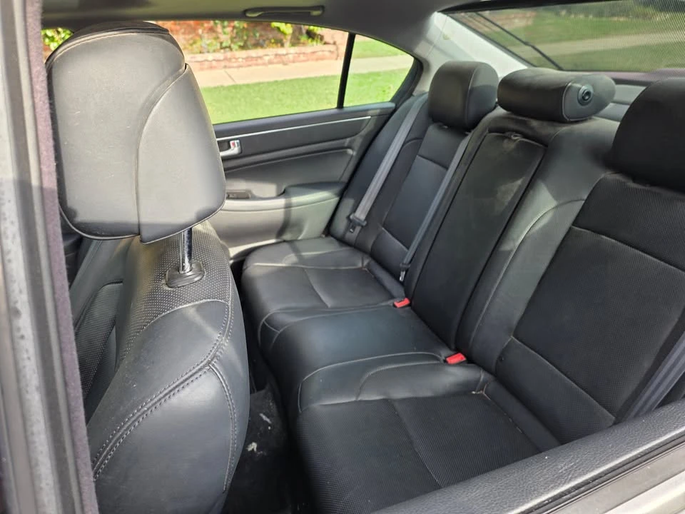 2013 Hyundai Genesis - Image 6 of 9