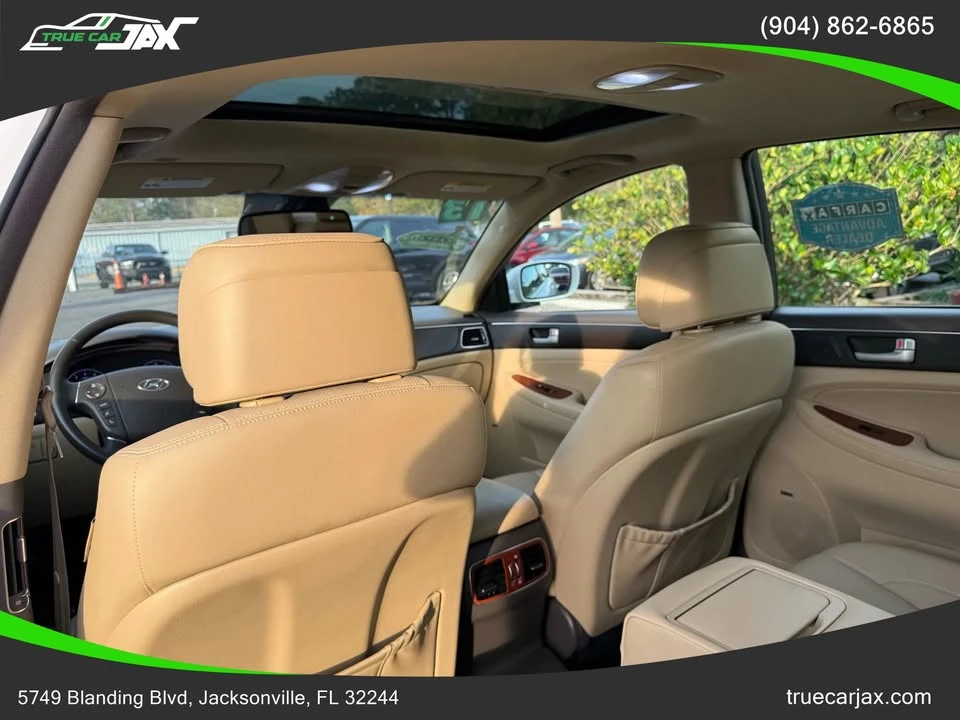 2013 Hyundai Genesis - Image 19 of 20