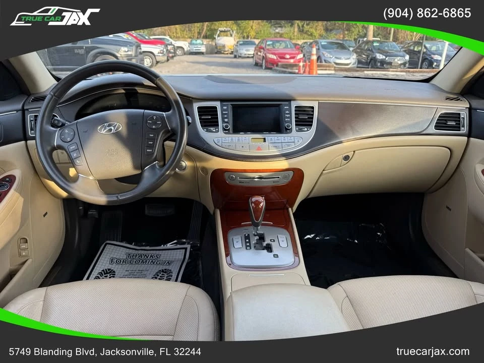 2013 Hyundai Genesis - Image 9 of 20