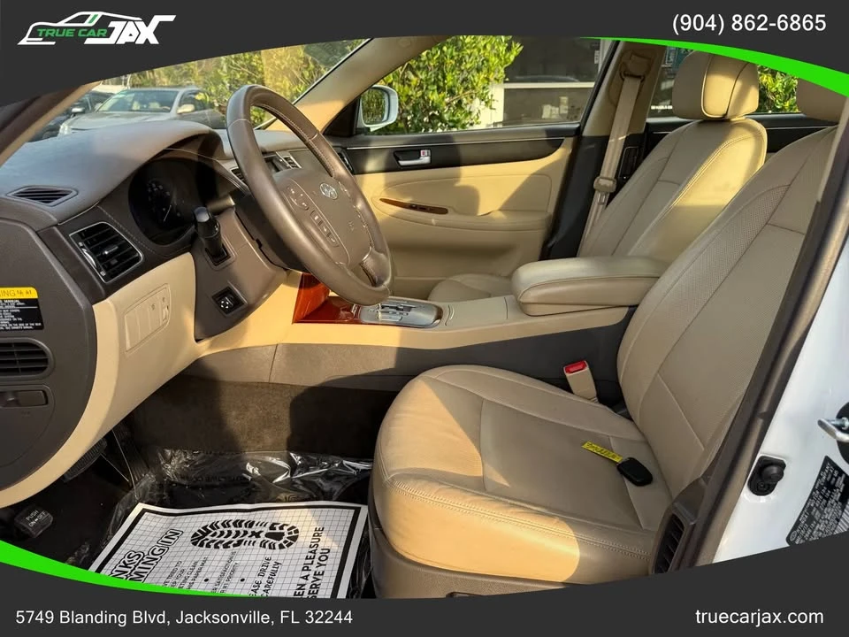 2013 Hyundai Genesis - Image 12 of 20