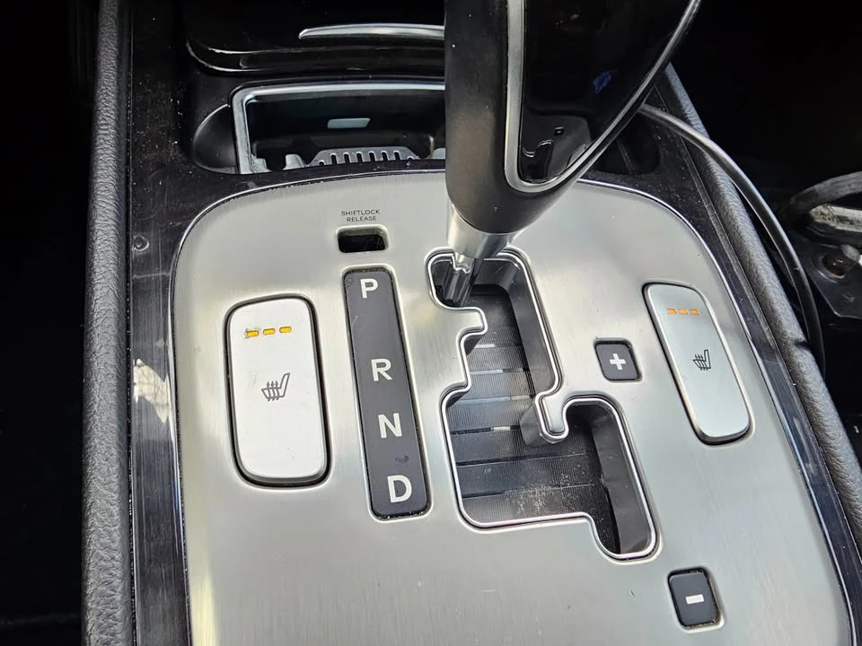 2013 Hyundai Genesis - Image 7 of 20