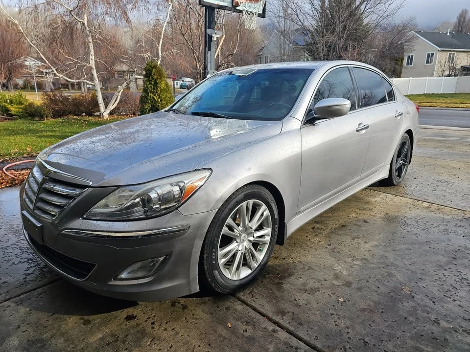2013 Hyundai Genesis - Image 3 of 20