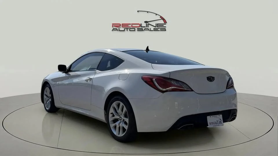 2013 Hyundai Genesis - Image 5 of 9
