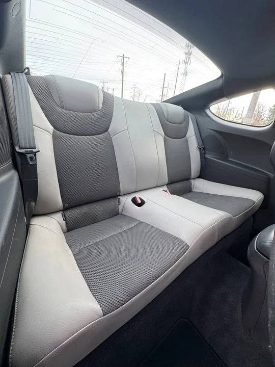 2013 Hyundai Genesis - Image 11 of 15