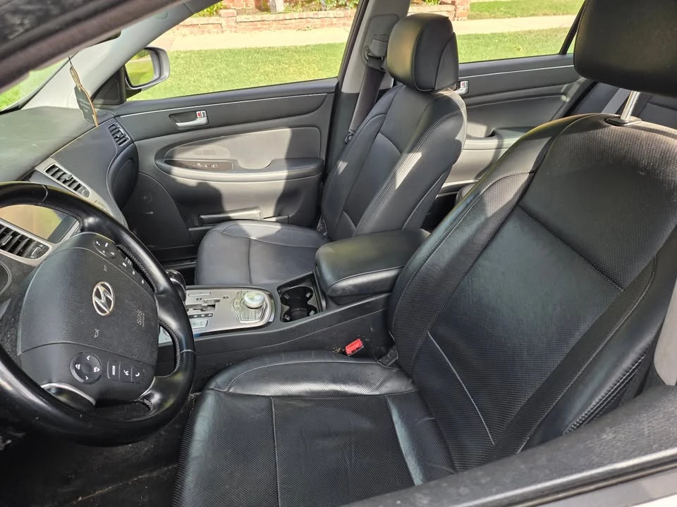 2013 Hyundai Genesis - Image 5 of 9