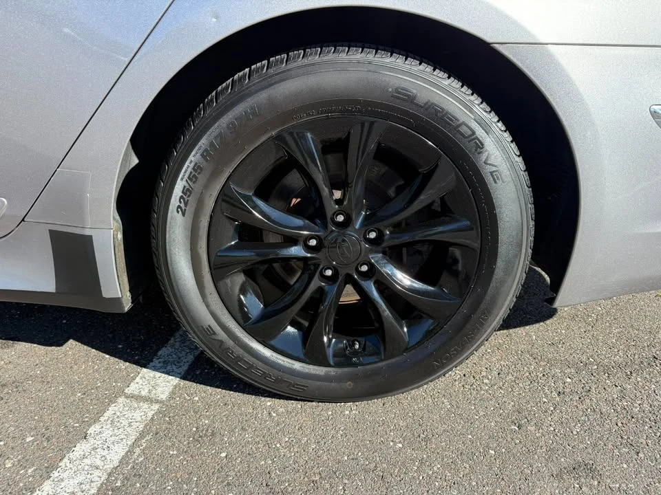 2013 Hyundai Genesis - Image 8 of 20