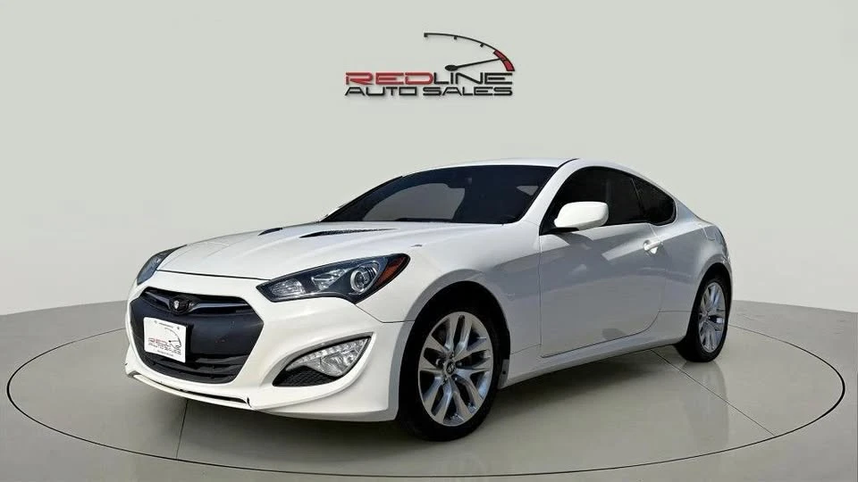 2013 Hyundai Genesis - Image 2 of 9