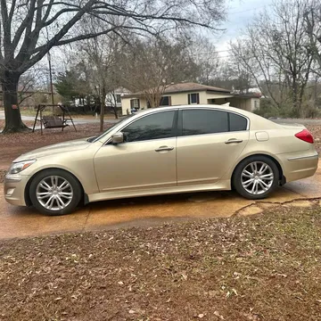 2013 Hyundai Genesis