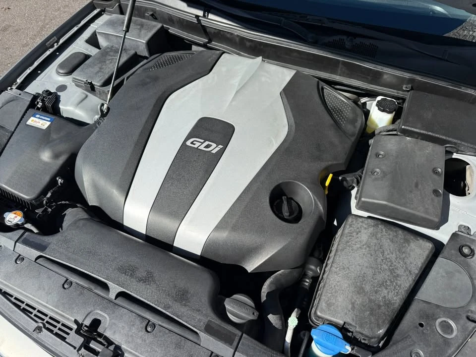 2013 Hyundai Genesis - Image 20 of 20