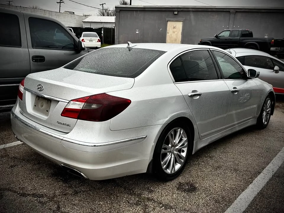 2013 Hyundai Genesis - Image 3 of 6