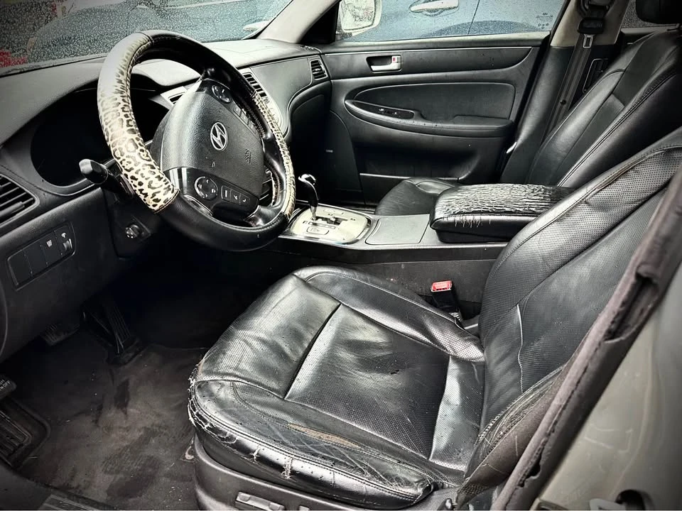 2013 Hyundai Genesis - Image 6 of 6