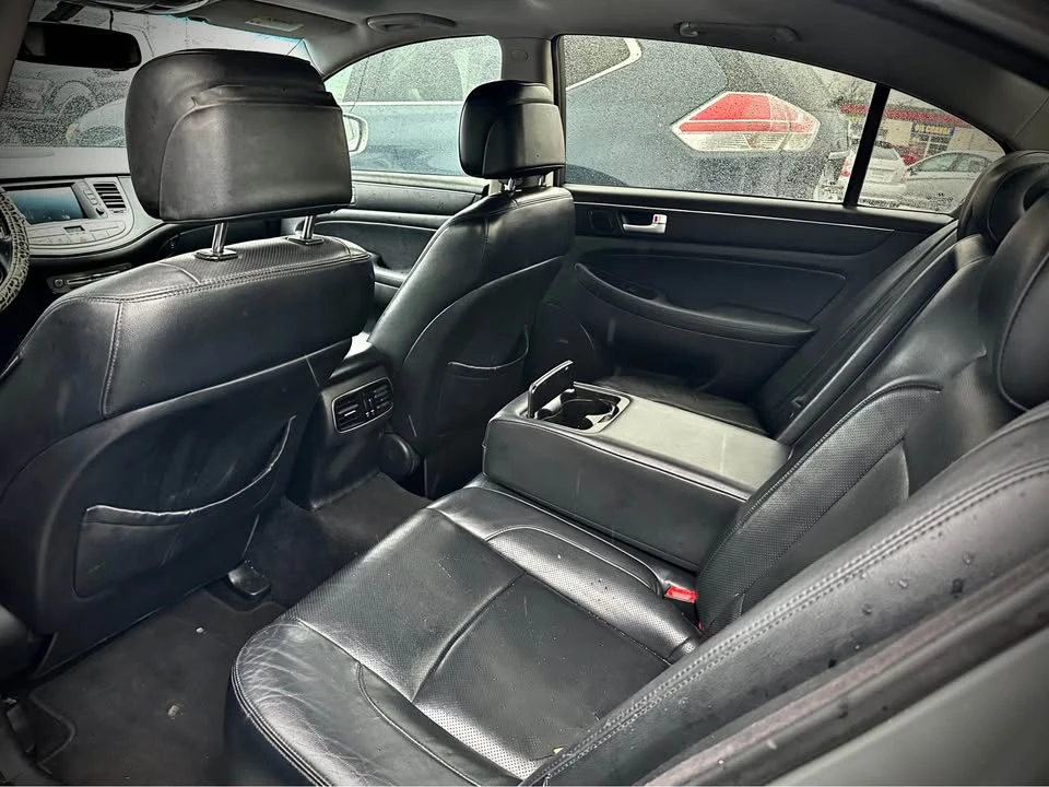 2013 Hyundai Genesis - Image 5 of 6