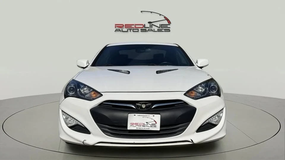 2013 Hyundai Genesis - Image 2 of 12