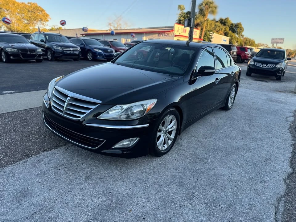 2013 Hyundai Genesis - Image 2 of 16