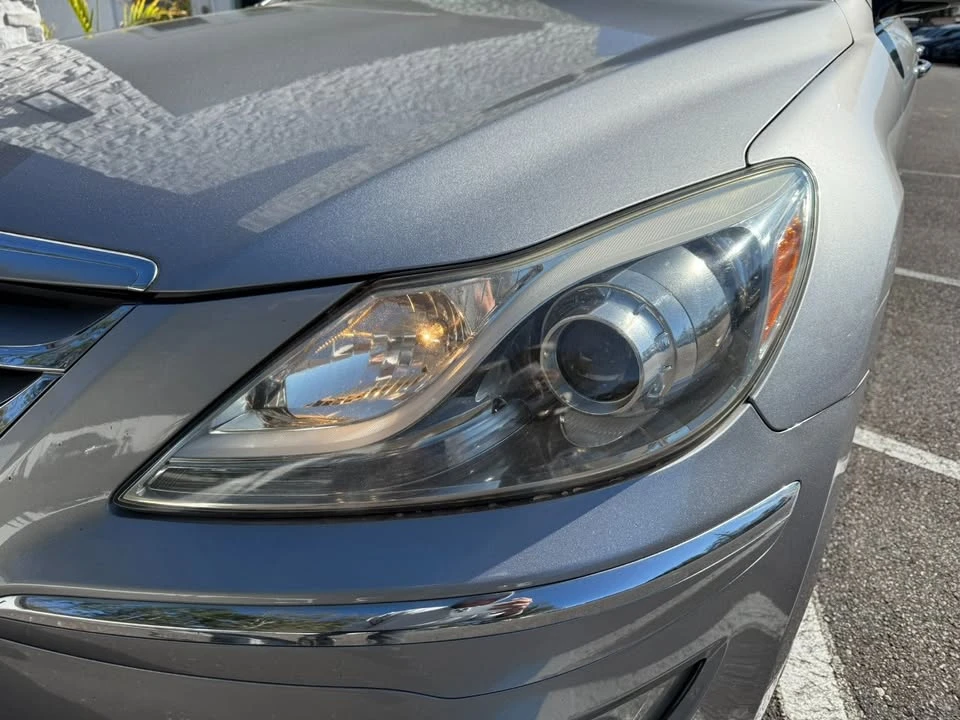 2013 Hyundai Genesis - Image 11 of 20