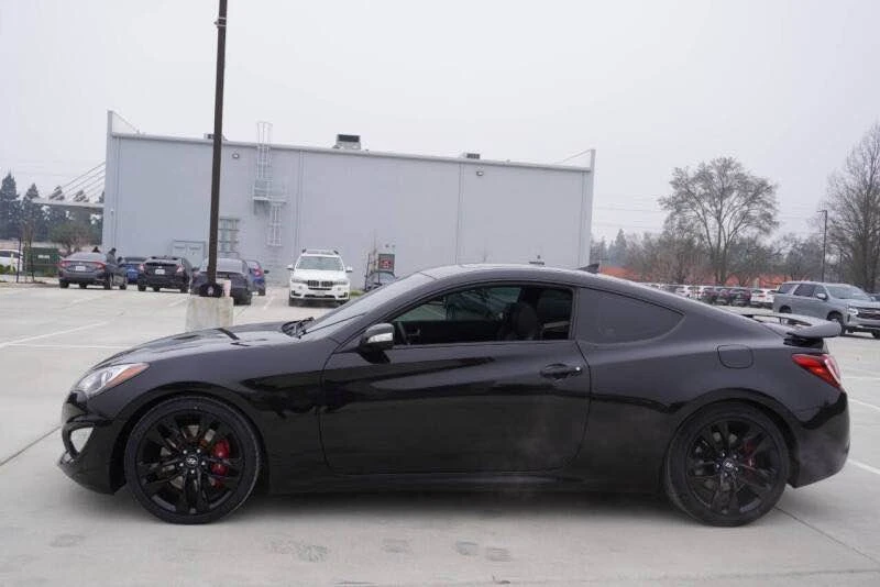2013 Hyundai Genesis Coupe - Image 2 of 11