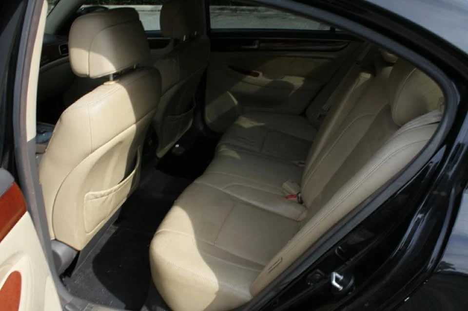 2013 Hyundai Genesis - Image 10 of 14