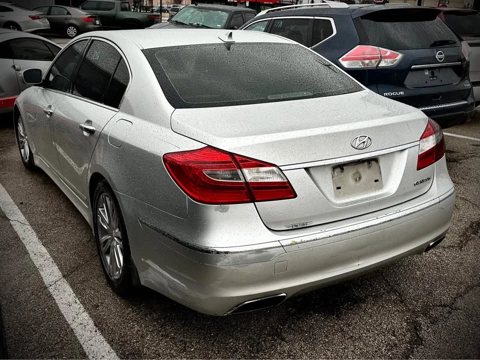 2013 Hyundai Genesis - Image 3 of 5