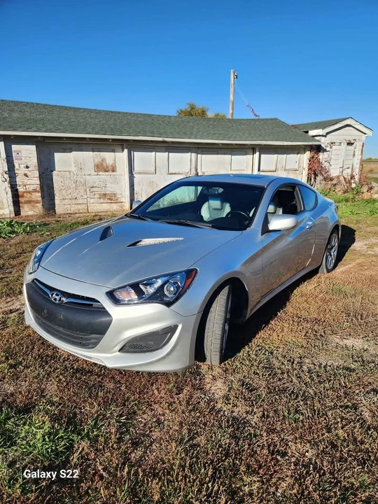 2013 Hyundai Genesis - Image 8 of 8